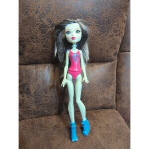 Frankie Stein Monster High Ghoul Spirit Doll Model DNV66 MHD 2015